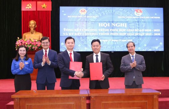 Ảnh của Bộ GD&ĐT và Trung ương Đoàn TNCS Hồ Chí Minh ký kết chương trình phối hợp